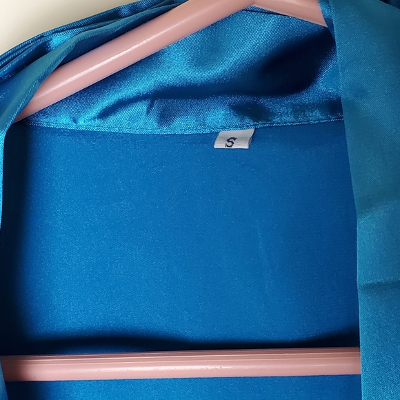 Silk Robe - Picture 5 of 6